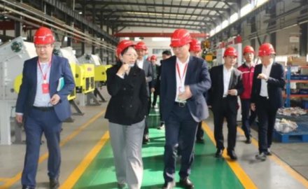 青島市委常委、組織部部長于玉一行到軟控考察調研