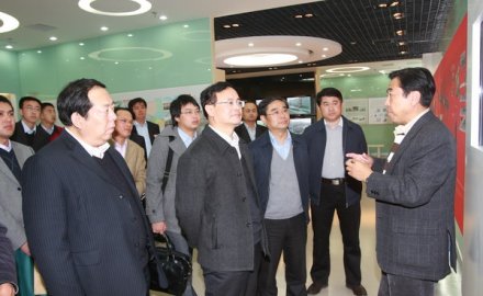 全國工商聯(lián)副主席莊聰生一行前來調(diào)研