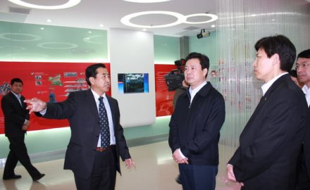 山東省委常委、青島市委書記李群來軟控調(diào)研